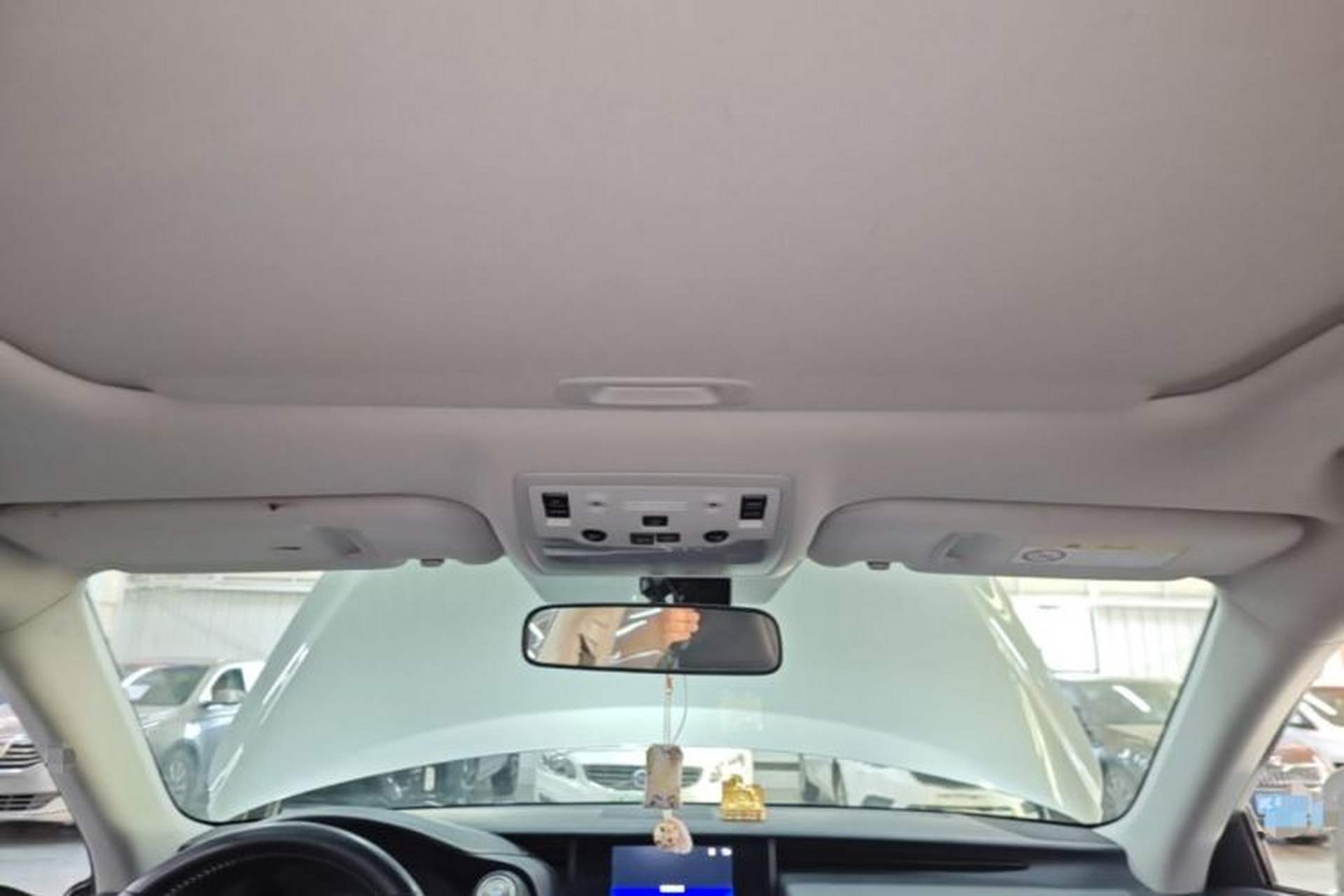 Used Lexus IS 2017 300 Leading Edition Headliner