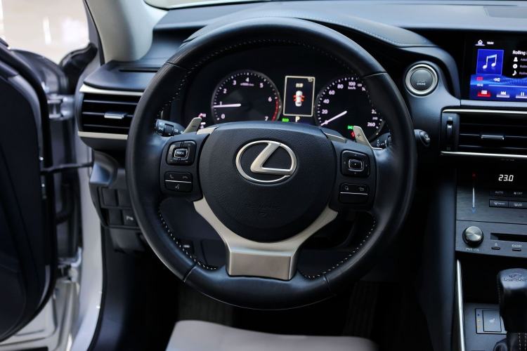 Used Lexus IS 2017 300 FENGSHANG Edition Interior 9