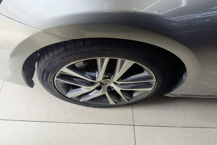 Used Lexus IS 2017 300 Leading Edition Left Front Wheel Hub