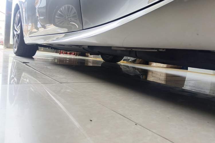Used Lexus IS 2017 300 Leading Edition Left Side Sill