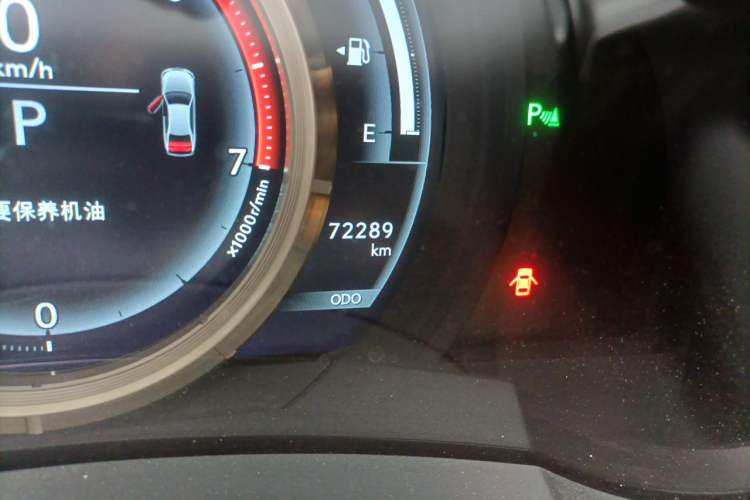 Used Lexus IS 2017 300 F SPORT Edition Odometer Close Up