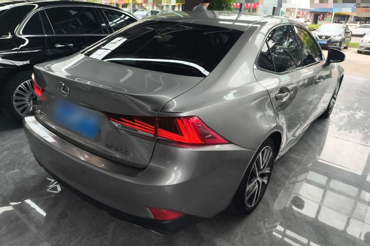 Used Lexus IS 2017 300 Leading Edition Rear Right 45 Deg
