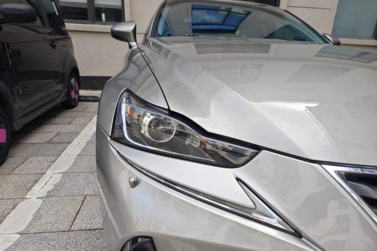 Used Lexus IS 2017 300 Leading Edition Right Front Headlight