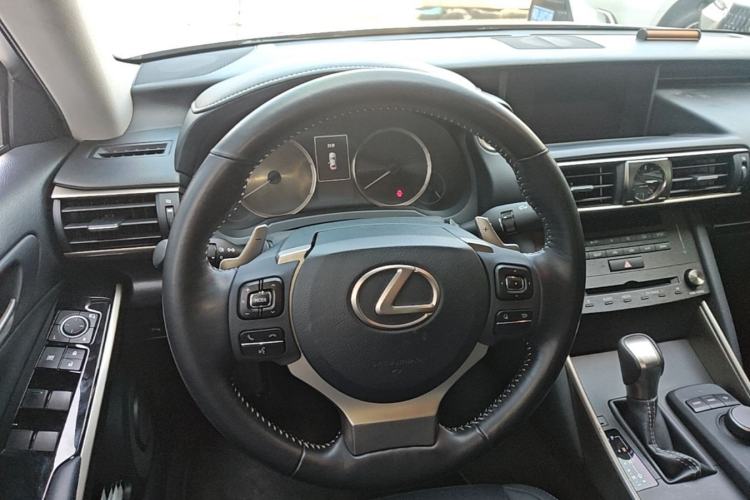 Used Lexus IS 2017 300 Leading Edition Steering Wheel