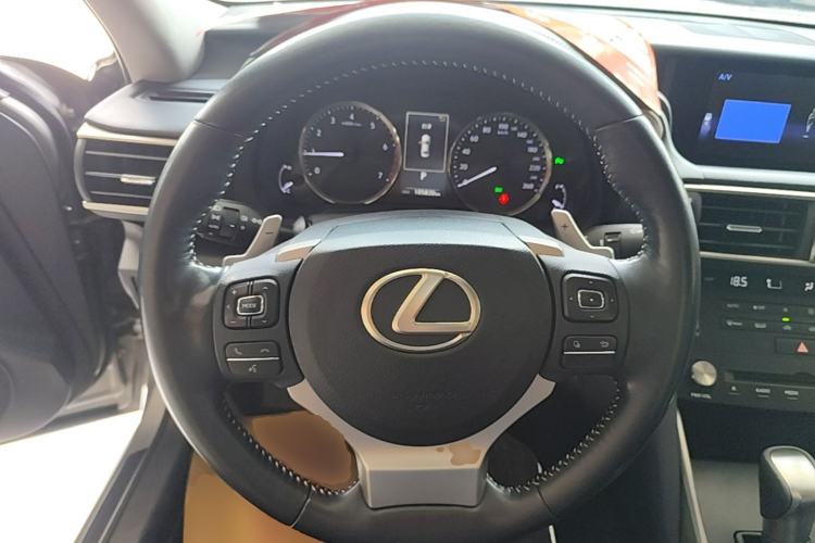Used Lexus IS 2017 300 Leading Edition Steering Wheel