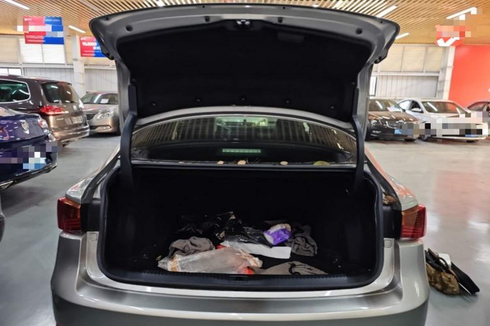Used Lexus IS 2017 300 Leading Edition Trunk