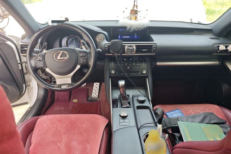 Used Lexus IS 2017 300 F SPORT Edition Center Console