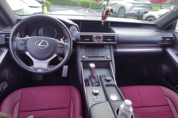 Used Lexus IS 2017 300 F SPORT Edition Center Console