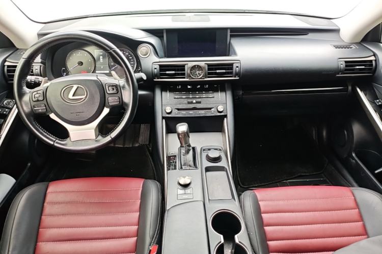 Used Lexus IS 2017 300 FENGSHANG Edition Center Console