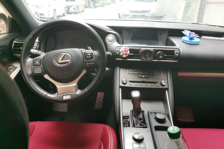 Used Lexus IS 2017 300 F SPORT Edition Center Console