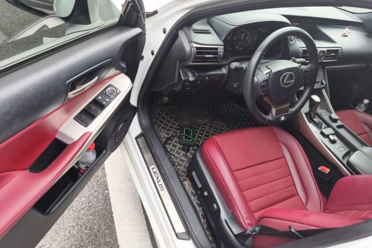 Used Lexus IS 2017 300 F SPORT Edition Driver Seat