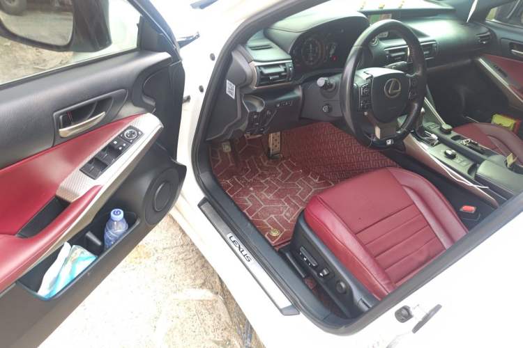 Used Lexus IS 2017 300 F SPORT Edition Driver Seat