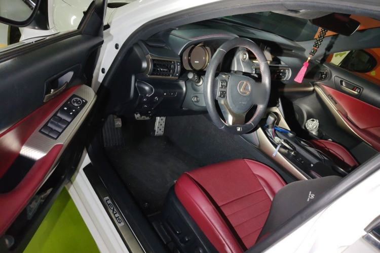 Used Lexus IS 2017 300 F SPORT Edition Driver Seat