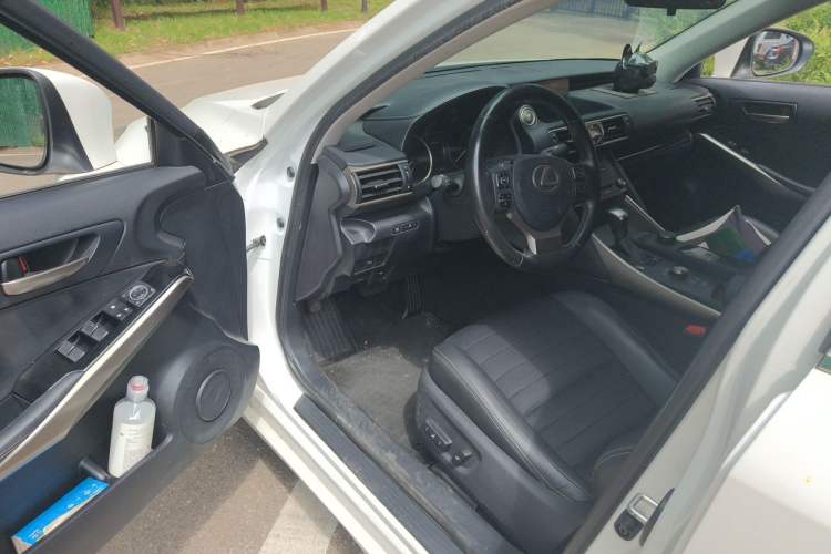 Used Lexus IS 2017 300 Leading Edition Driver Seat