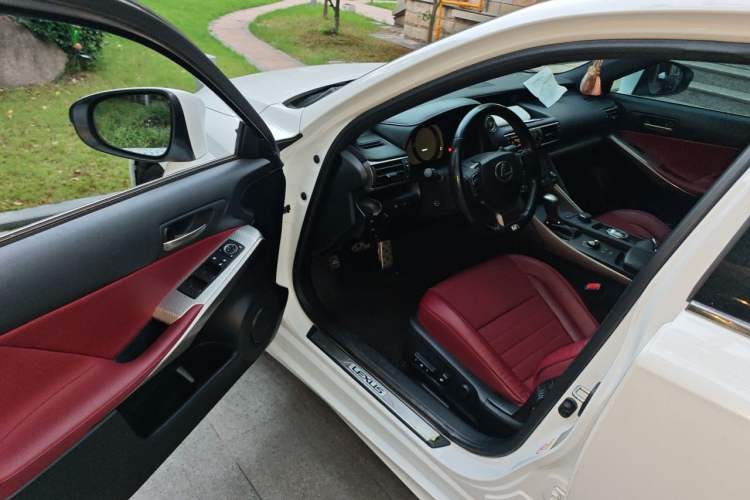 Used Lexus IS 2017 300 F SPORT Edition Driver Seat