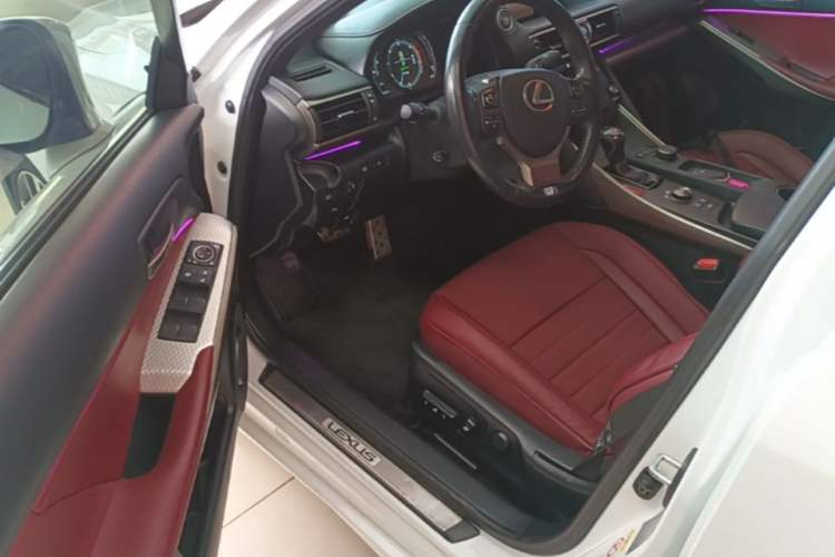 Used Lexus IS 2017 300 F SPORT Edition Driver Seat