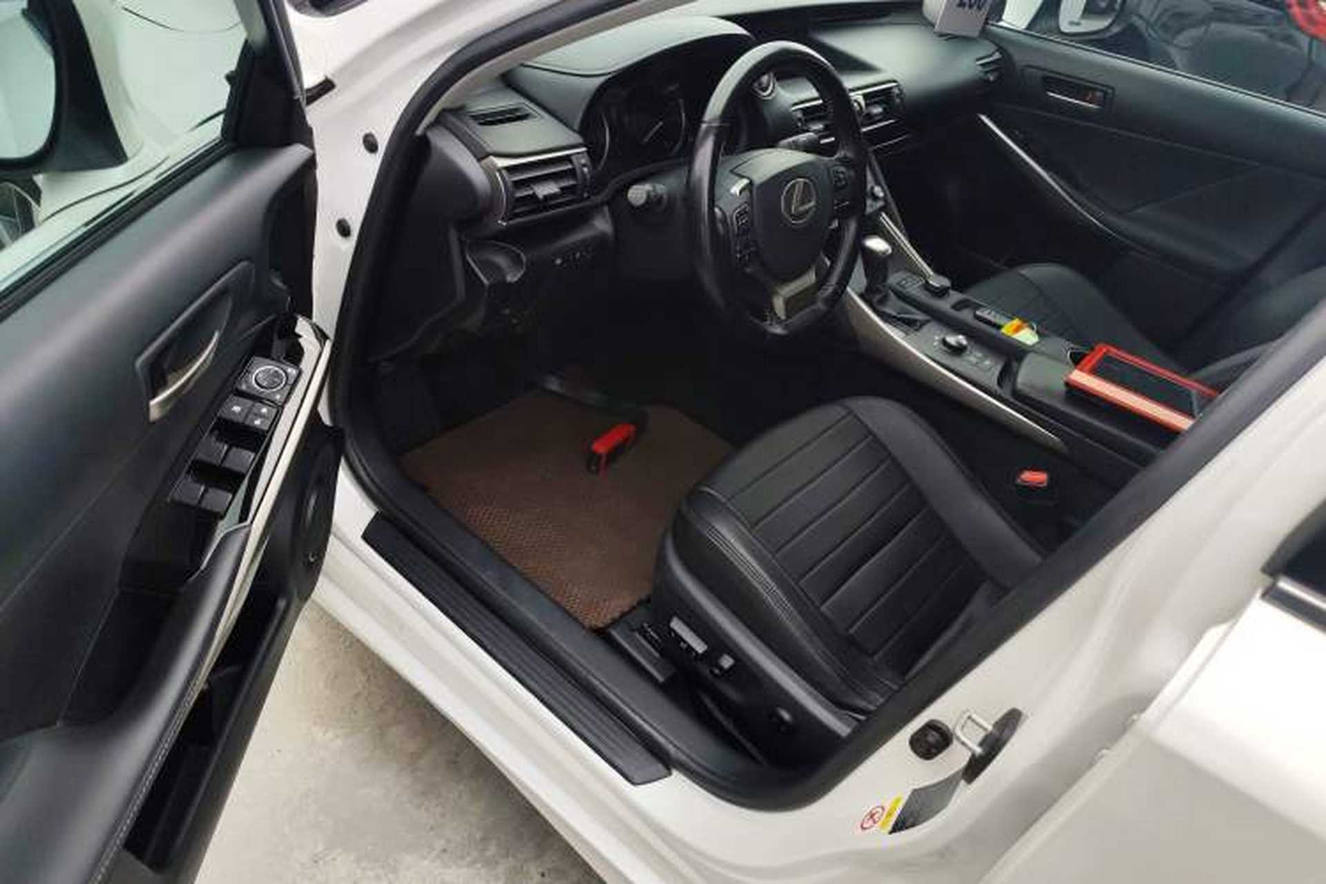 Used Lexus IS 2017 300 FENGSHANG Edition Driver Seat