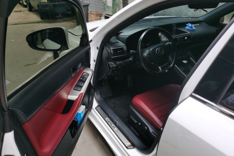 Used Lexus IS 2017 300 F SPORT Edition Driver Seat