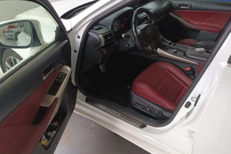 Used Lexus IS 2017 300 F SPORT Edition Driver Seat