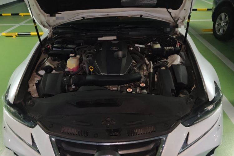 Used Lexus IS 2017 300 Leading Edition Engine Bay
