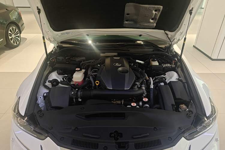 Used Lexus IS 2017 300 FENGSHANG Edition Engine Bay