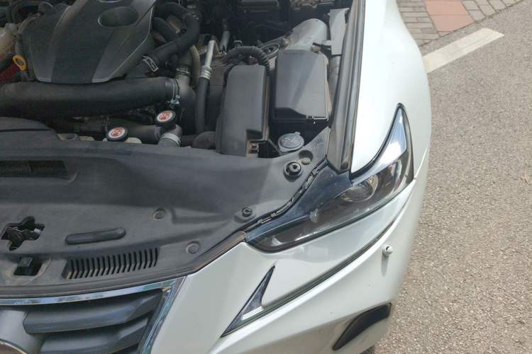 Used Lexus IS 2017 300 Leading Edition Engine Bay Left
