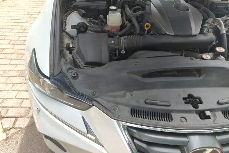 Used Lexus IS 2017 300 Leading Edition Engine Bay Right