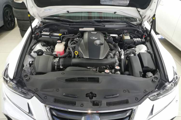 Used Lexus IS 2017 300 Leading Edition Engine Bay