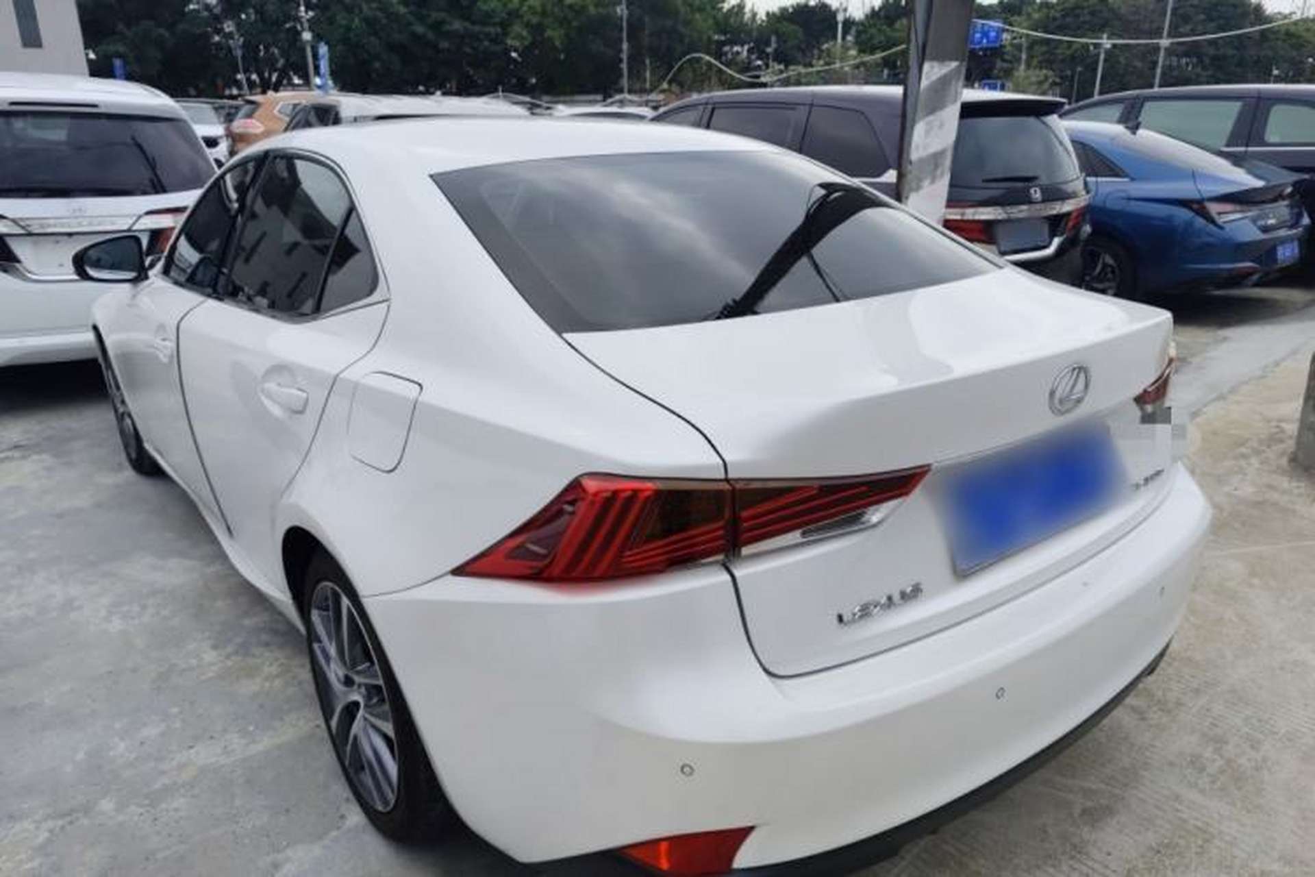 Used Lexus IS 2017 300 FENGSHANG Edition Exterior 2