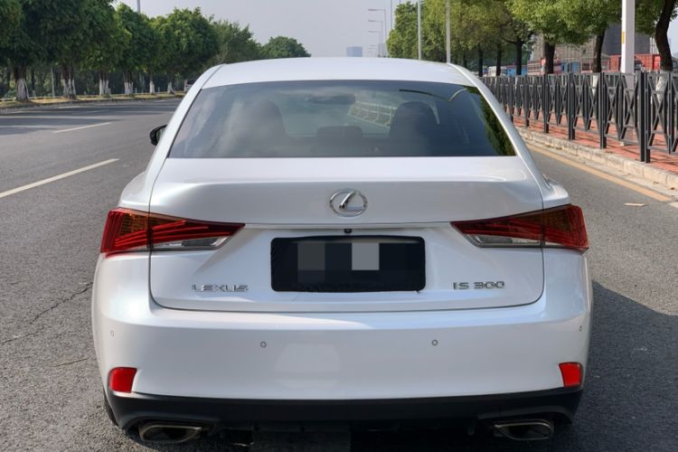 Used Lexus IS 2017 300 FENGSHANG Edition Exterior 4