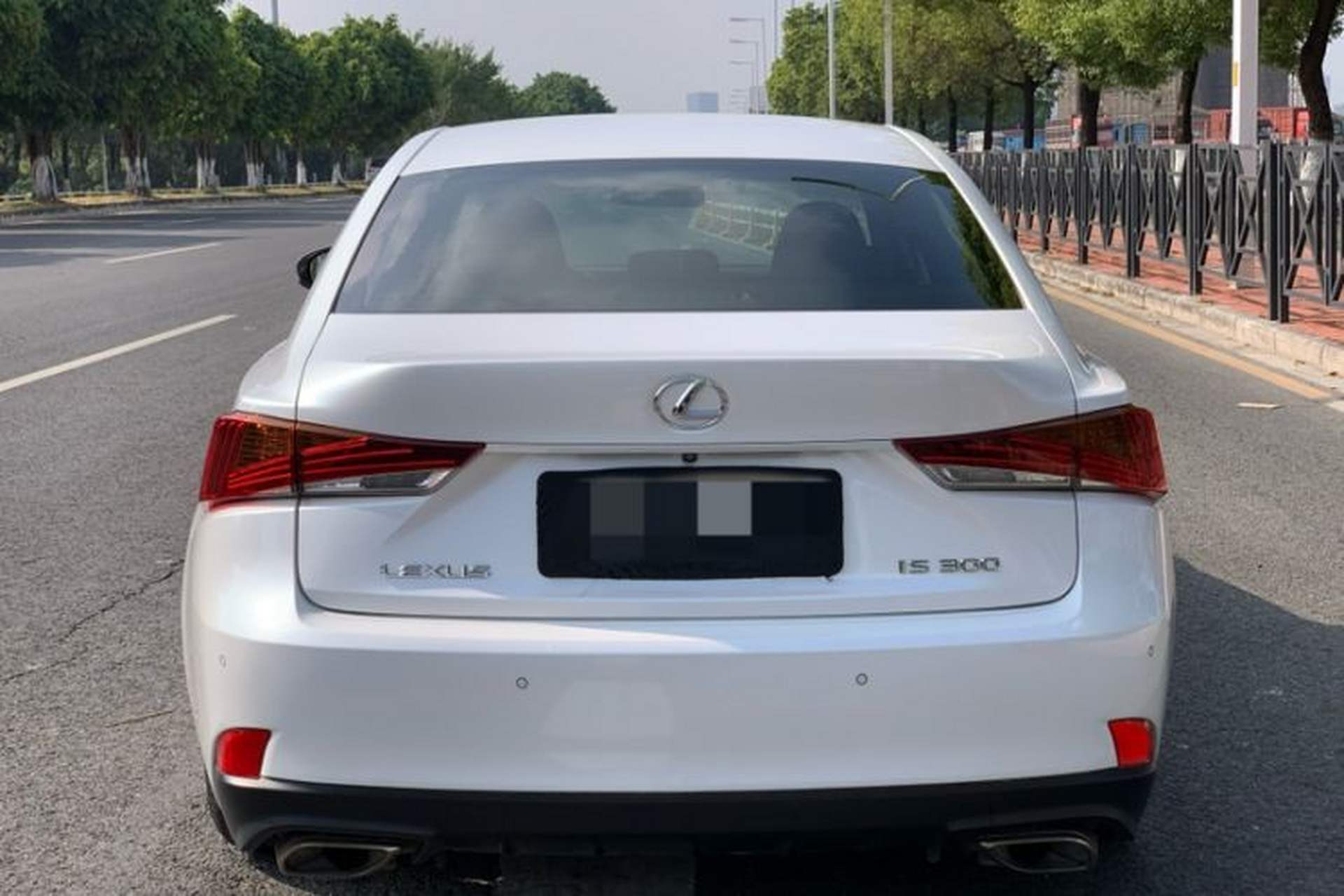 Used Lexus IS 2017 300 FENGSHANG Edition Exterior 4