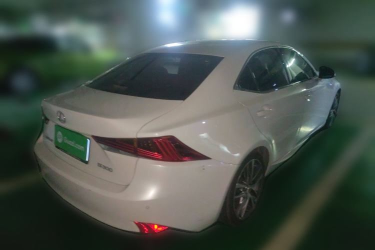 Used Lexus IS 2017 300 Leading Edition Exterior 5