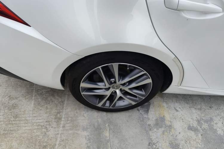 Used Lexus IS 2017 300 FENGSHANG Edition Exterior 5