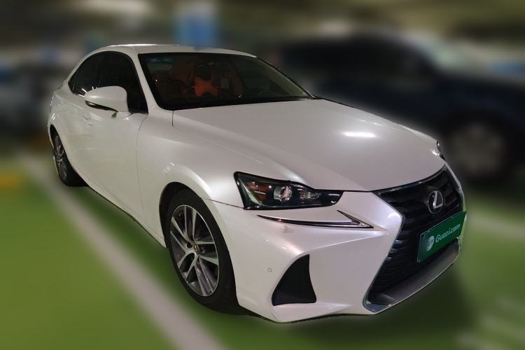 Used Lexus IS 2017 300 Leading Edition Front Right 45 Deg