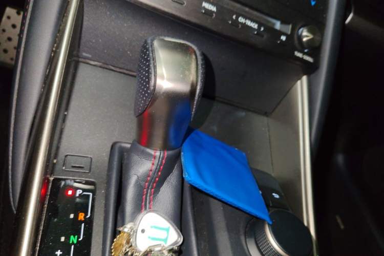 Used Lexus IS 2017 300 F SPORT Edition Gear Lever