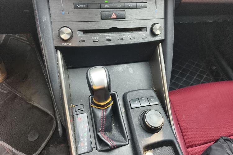 Used Lexus IS 2017 300 F SPORT Edition Gear Lever