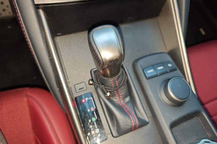 Used Lexus IS 2017 300 F SPORT Edition Gear Lever