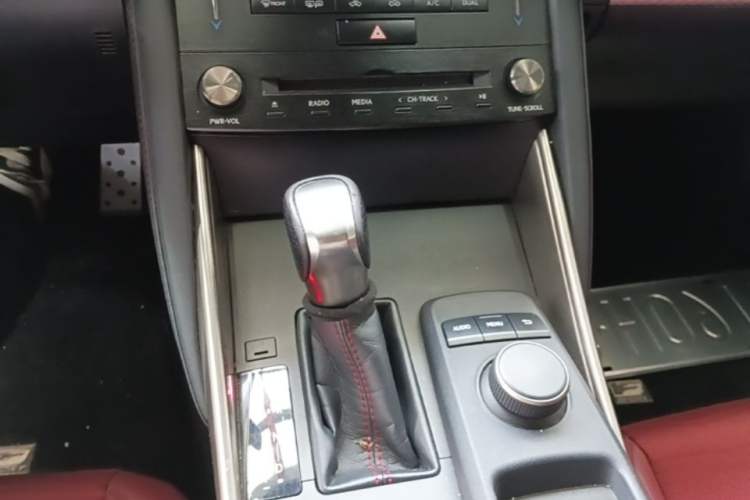 Used Lexus IS 2017 300 F SPORT Edition Gear Lever