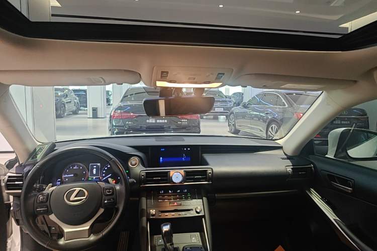 Used Lexus IS 2017 300 FENGSHANG Edition Headliner