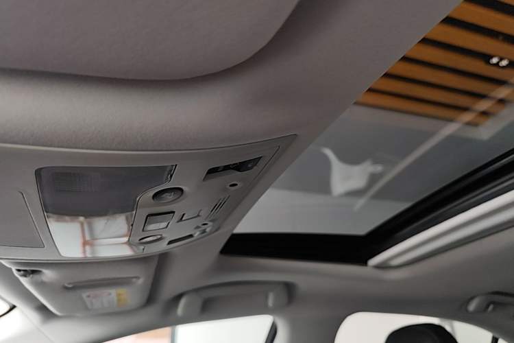 Used Lexus IS 2017 300 FENGSHANG Edition Headliner