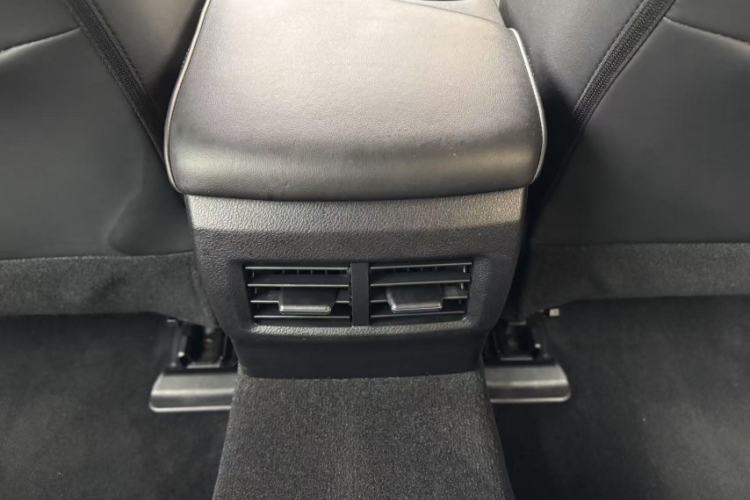 Used Lexus IS 2017 300 Leading Edition Interior 10
