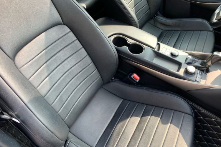 Used Lexus IS 2017 300 FENGSHANG Edition Interior 13
