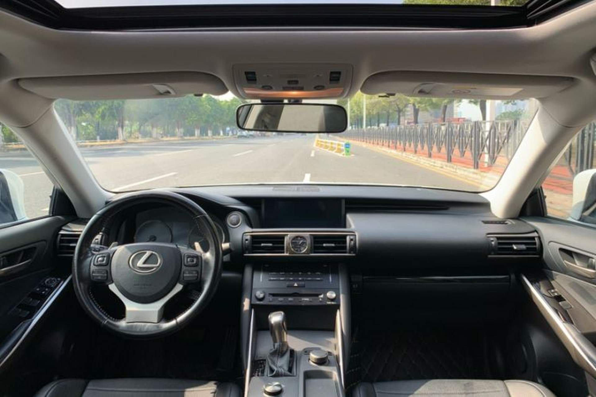 Used Lexus IS 2017 300 FENGSHANG Edition Interior 2