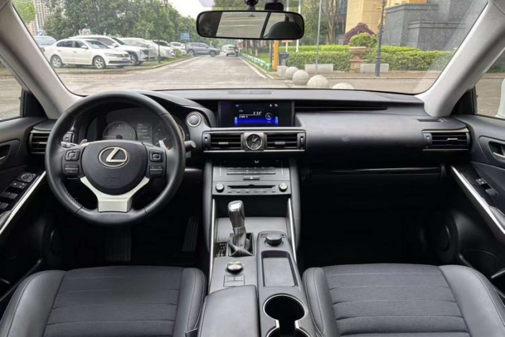 Used Lexus IS 2017 300 Leading Edition Interior 2