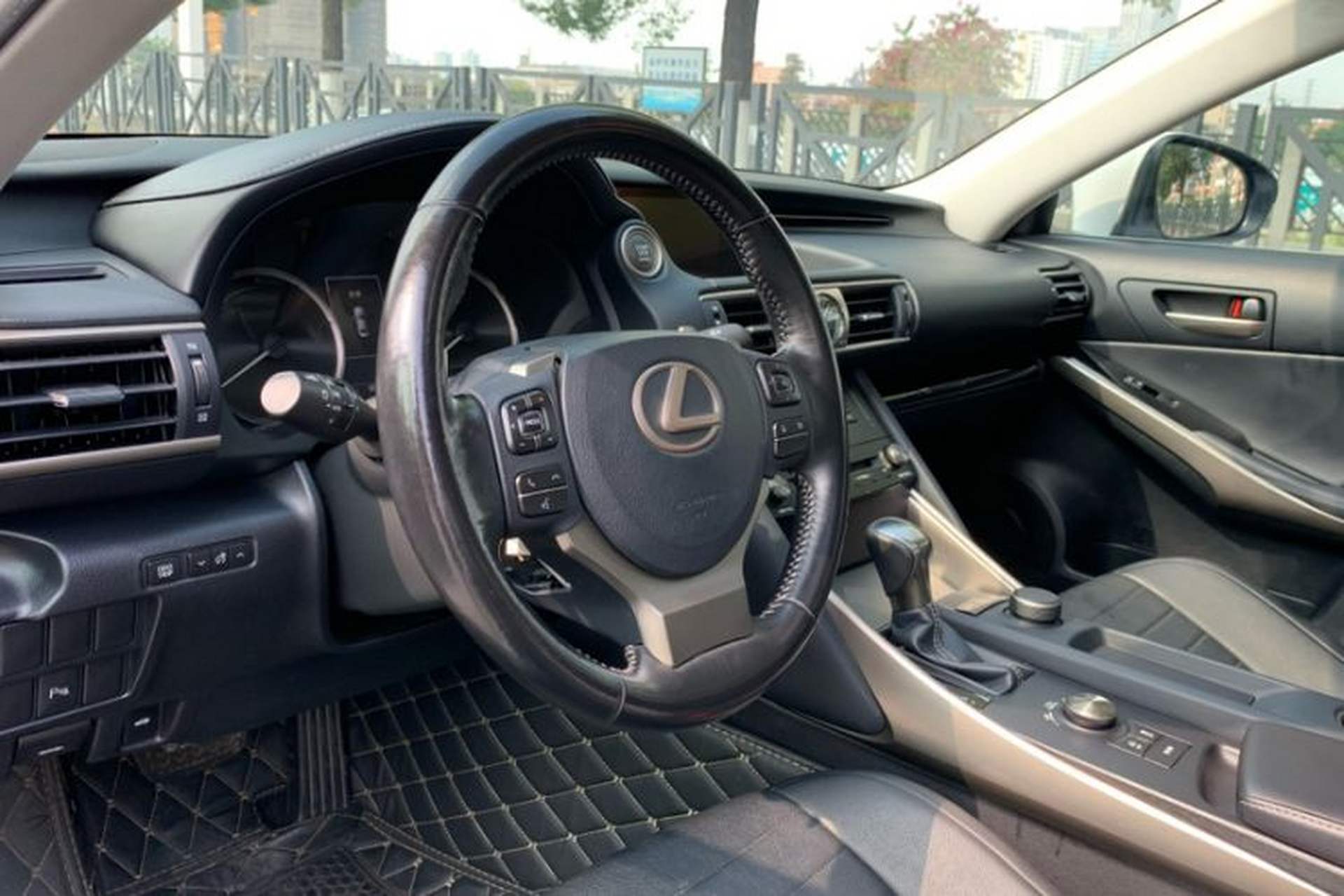 Used Lexus IS 2017 300 FENGSHANG Edition Interior 4