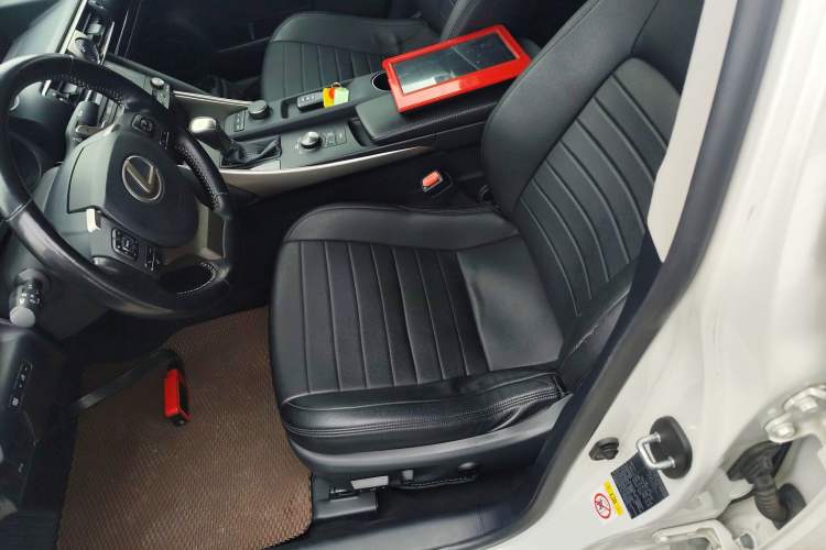 Used Lexus IS 2017 300 FENGSHANG Edition Left Front Seat