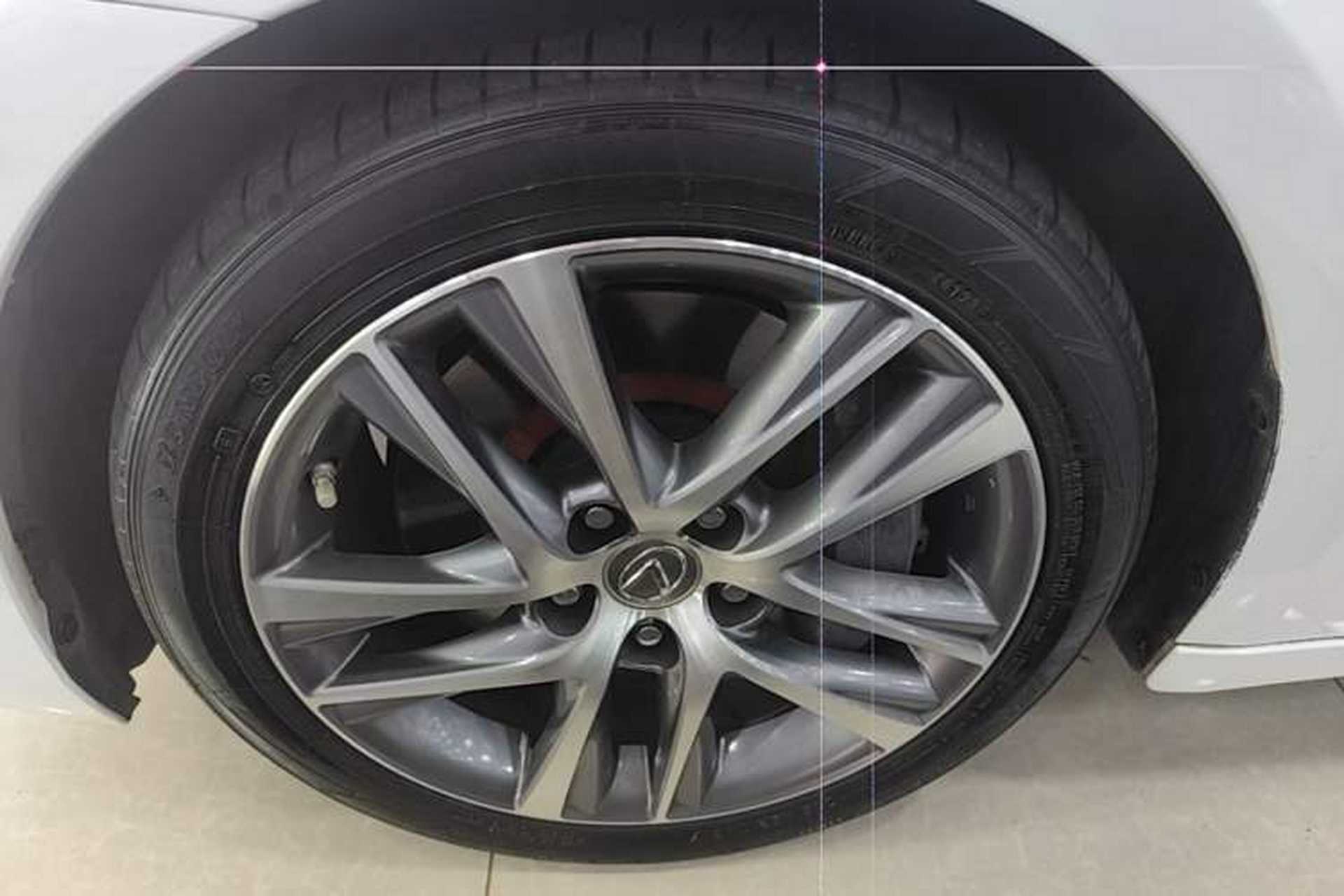 Used Lexus IS 2017 300 F SPORT Edition Left Front Wheel Hub