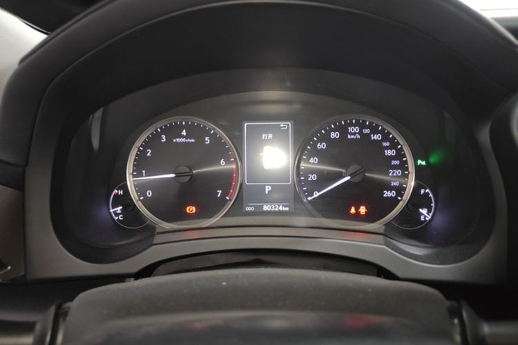 Used Lexus IS 2017 300 FENGSHANG Edition Odometer Close Up
