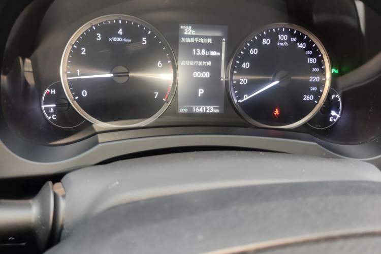 Used Lexus IS 2017 300 FENGSHANG Edition Odometer Close Up