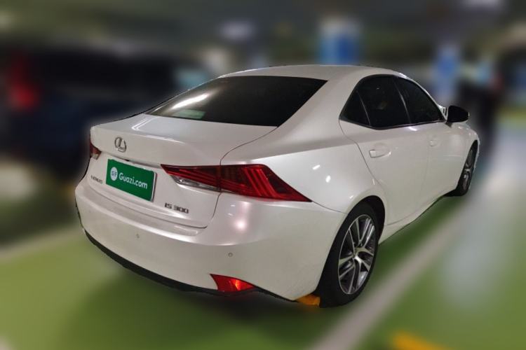 Used Lexus IS 2017 300 Leading Edition Rear Right 45 Deg